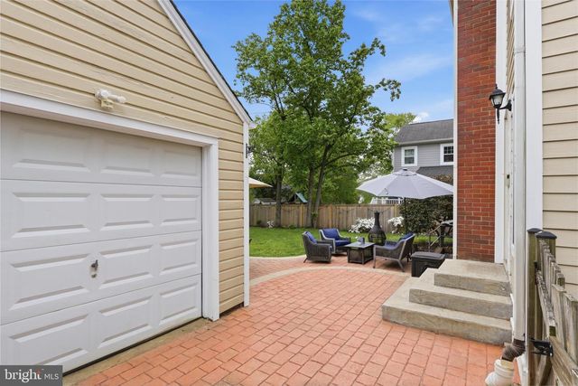 139 S ABINGDON ST, Arlington, VA 22204