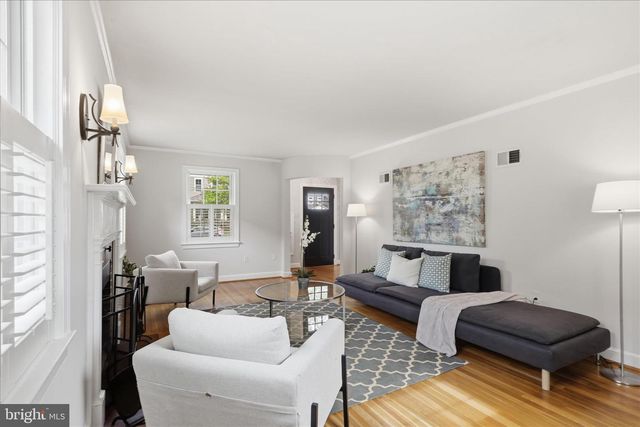 139 S ABINGDON ST, Arlington, VA 22204