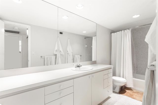 90 Edgewater Drive Ph23, Coral Gables, FL 33133
