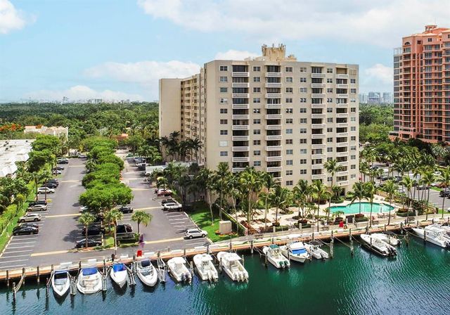 90 Edgewater Drive Ph23, Coral Gables, FL 33133