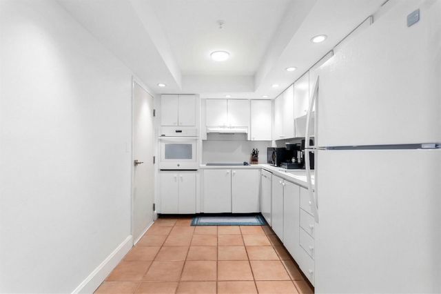 90 Edgewater Drive Ph23, Coral Gables, FL 33133