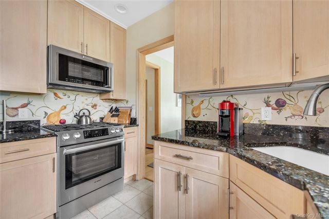 3 Harmony Drive, Larchmont, NY 10538