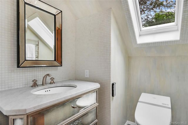 3 Harmony Drive, Larchmont, NY 10538