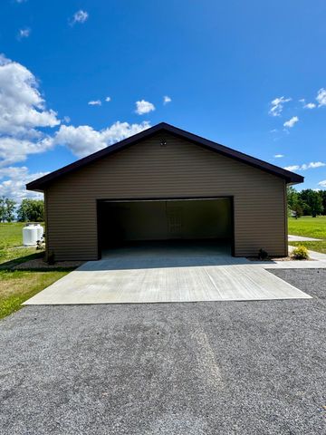 40 Dunn Road, Chazy, NY 12921