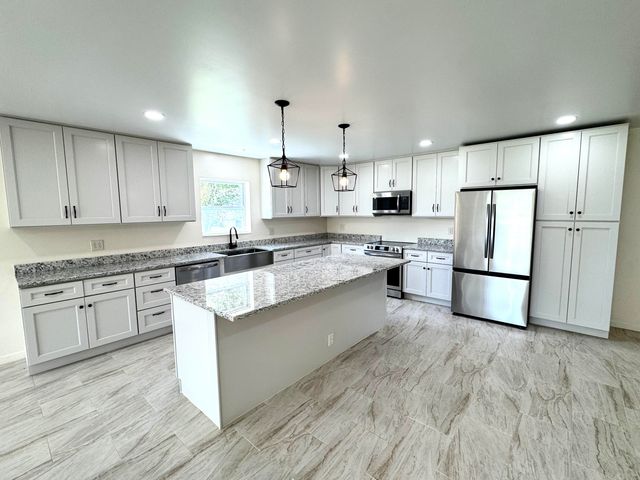 40 Dunn Road, Chazy, NY 12921