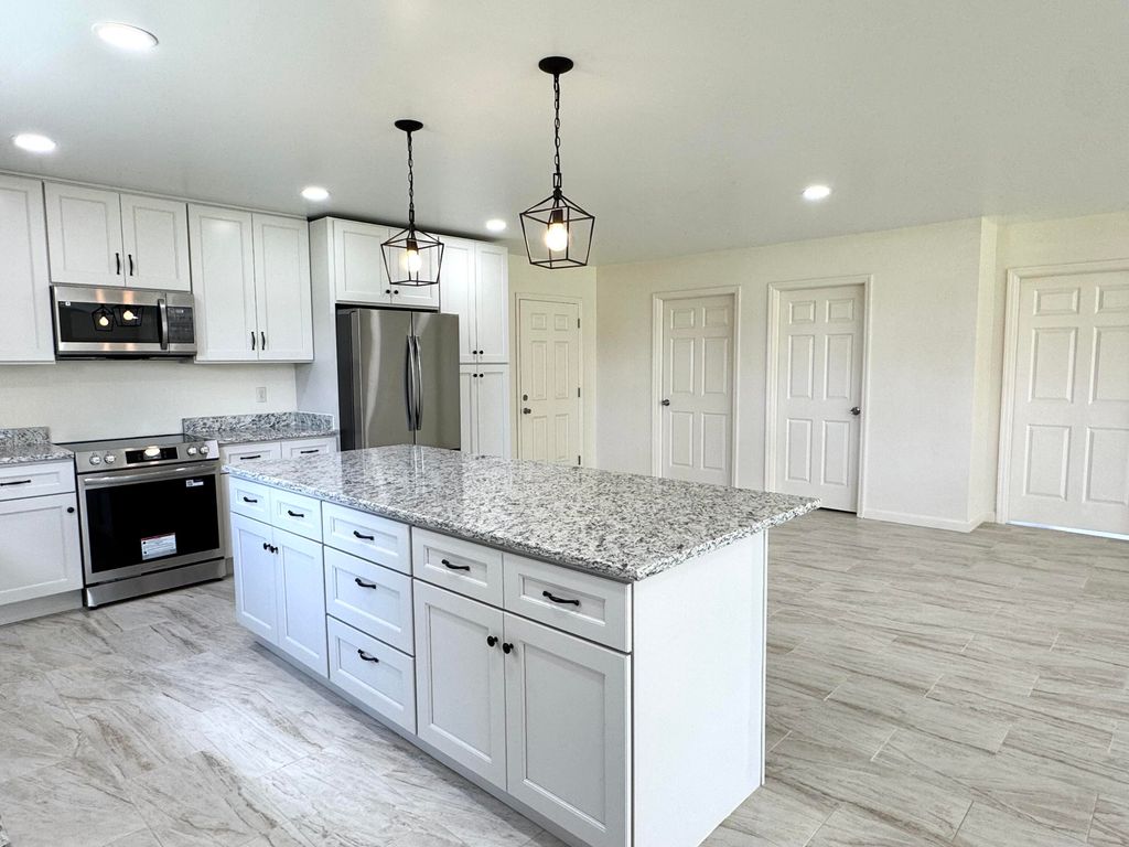 40 Dunn Road, Chazy, NY 12921