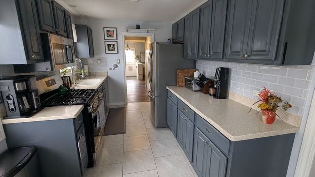 608 N Joyce Street, Lombard, IL 60148