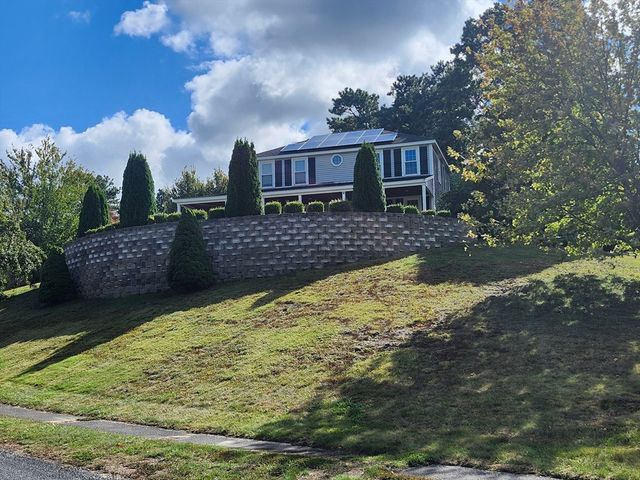 72 Kirk Cir, Plymouth, MA 02360