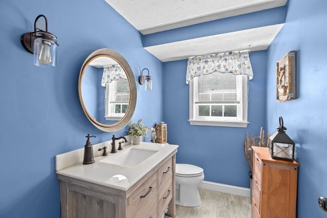 72 Kirk Cir, Plymouth, MA 02360