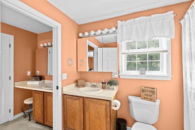 72 Kirk Cir, Plymouth, MA 02360