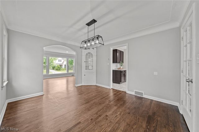 3601 Tullamore Road, University Heights, OH 44118