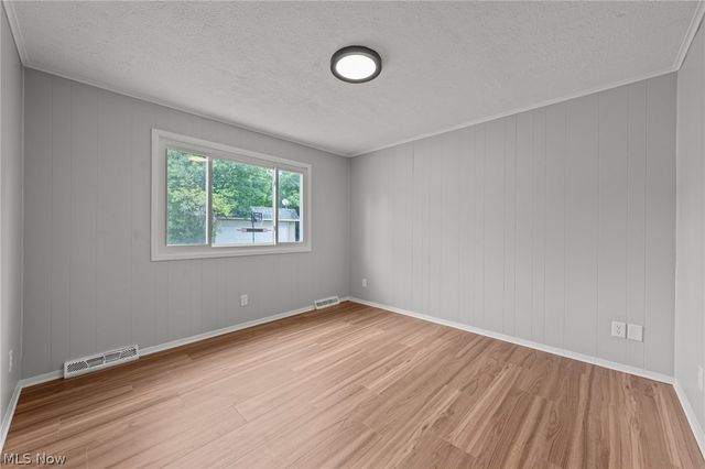 3601 Tullamore Road, University Heights, OH 44118