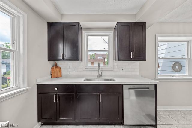 3601 Tullamore Road, University Heights, OH 44118
