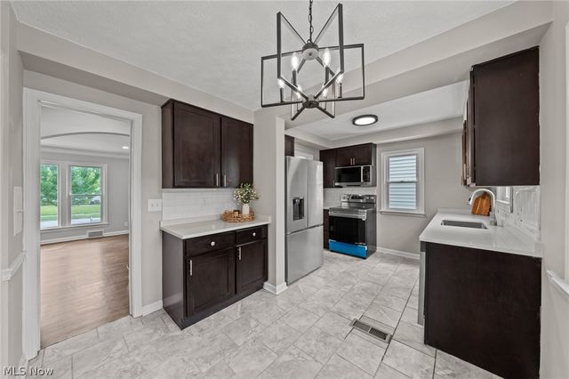 3601 Tullamore Road, University Heights, OH 44118
