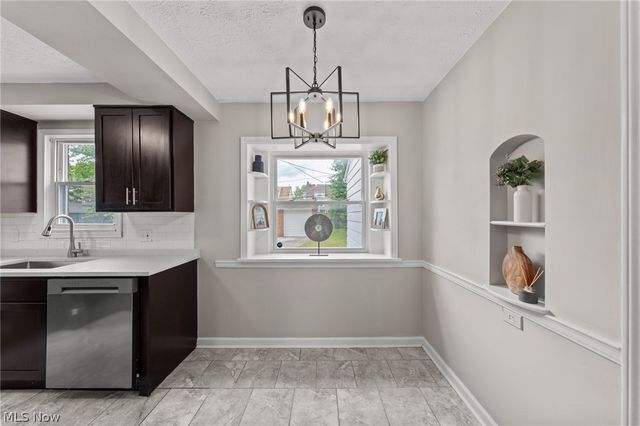 3601 Tullamore Road, University Heights, OH 44118