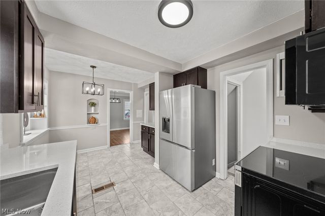 3601 Tullamore Road, University Heights, OH 44118
