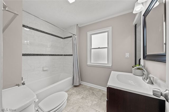 3601 Tullamore Road, University Heights, OH 44118