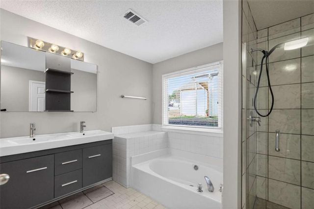 7700 Lakeshore Court, Riverdale, GA 30296