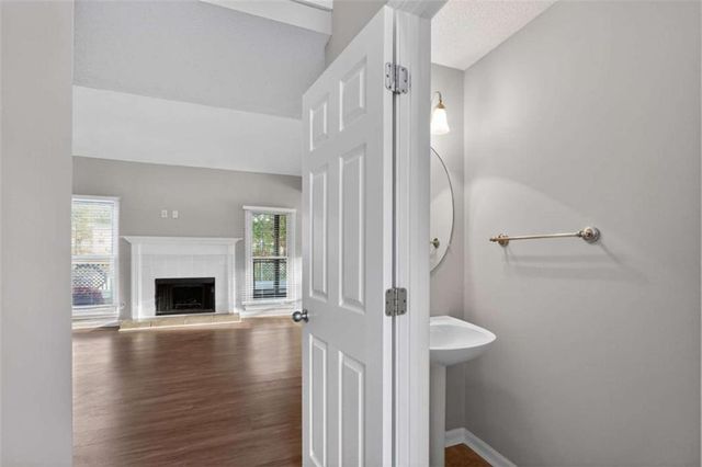 7700 Lakeshore Court, Riverdale, GA 30296