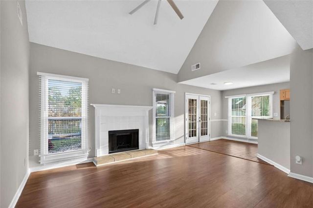 7700 Lakeshore Court, Riverdale, GA 30296