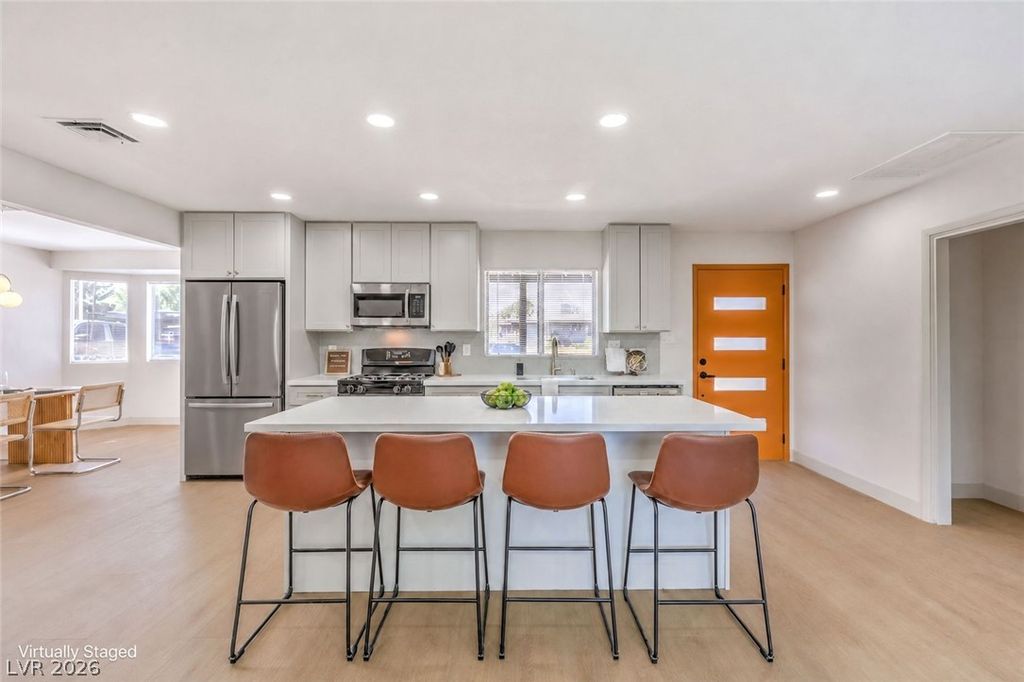 1004 Baker Avenue, Las Vegas, NV 89108 — exterior