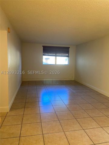 666 W 81st St 127, Hialeah, FL 33014