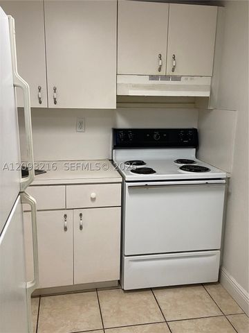 666 W 81st St 127, Hialeah, FL 33014