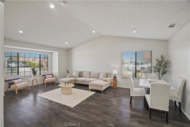 37702 50th Street East, Palmdale, CA 93552