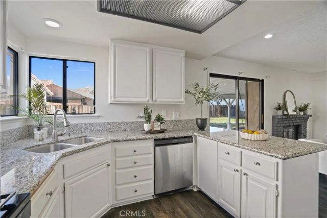 37702 50th Street East, Palmdale, CA 93552