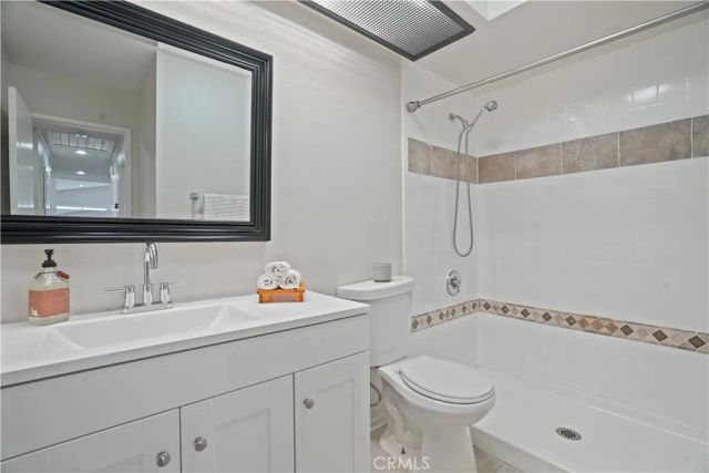 37702 50th Street East, Palmdale, CA 93552