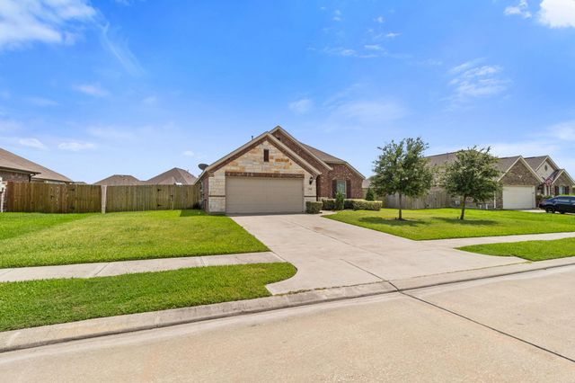 3314 Charles Place, Mont Belvieu, TX 77523