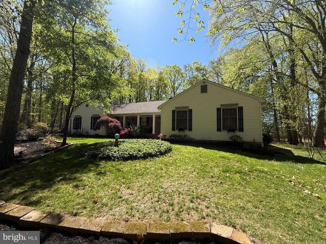 7 LAUREL DR, Mullica Hill, NJ 08062