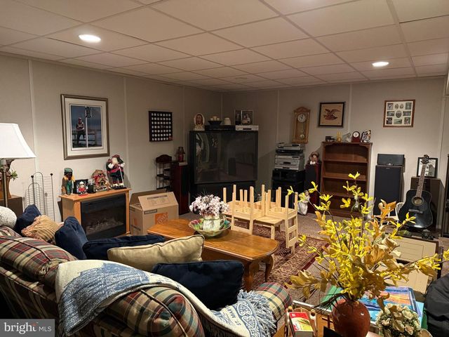 7 LAUREL DR, Mullica Hill, NJ 08062