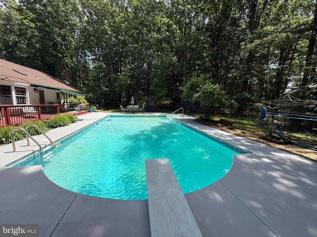 7 LAUREL DR, Mullica Hill, NJ 08062