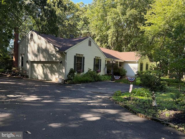 7 LAUREL DR, Mullica Hill, NJ 08062