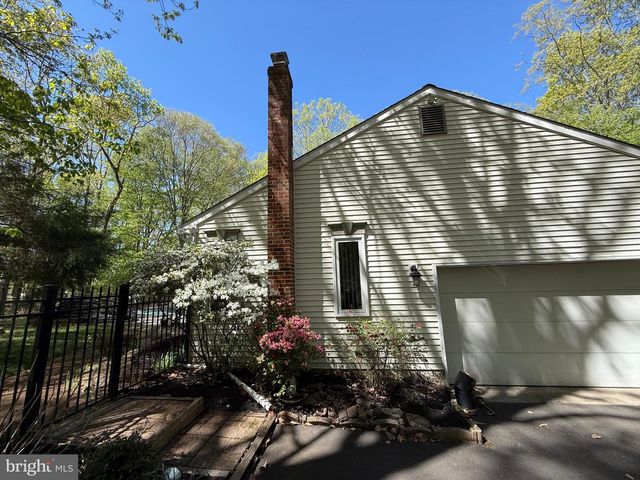 7 LAUREL DR, Mullica Hill, NJ 08062