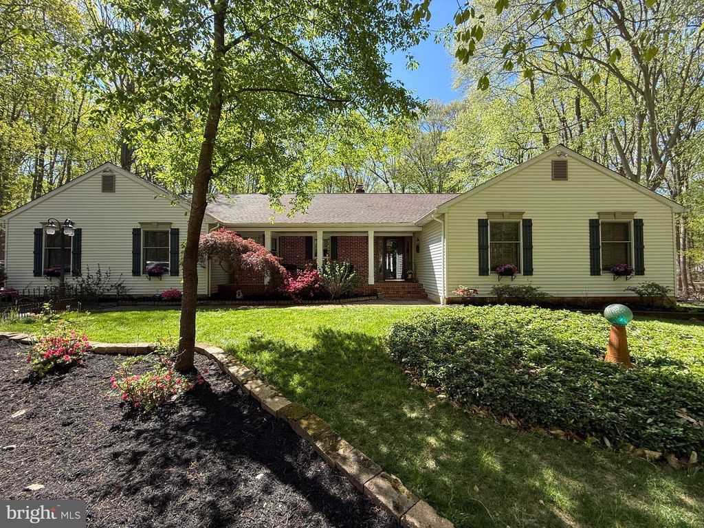 7 LAUREL DR, Mullica Hill, NJ 08062