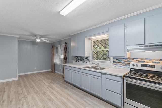 707 Rosemarie Ln, Mullins, SC 29574