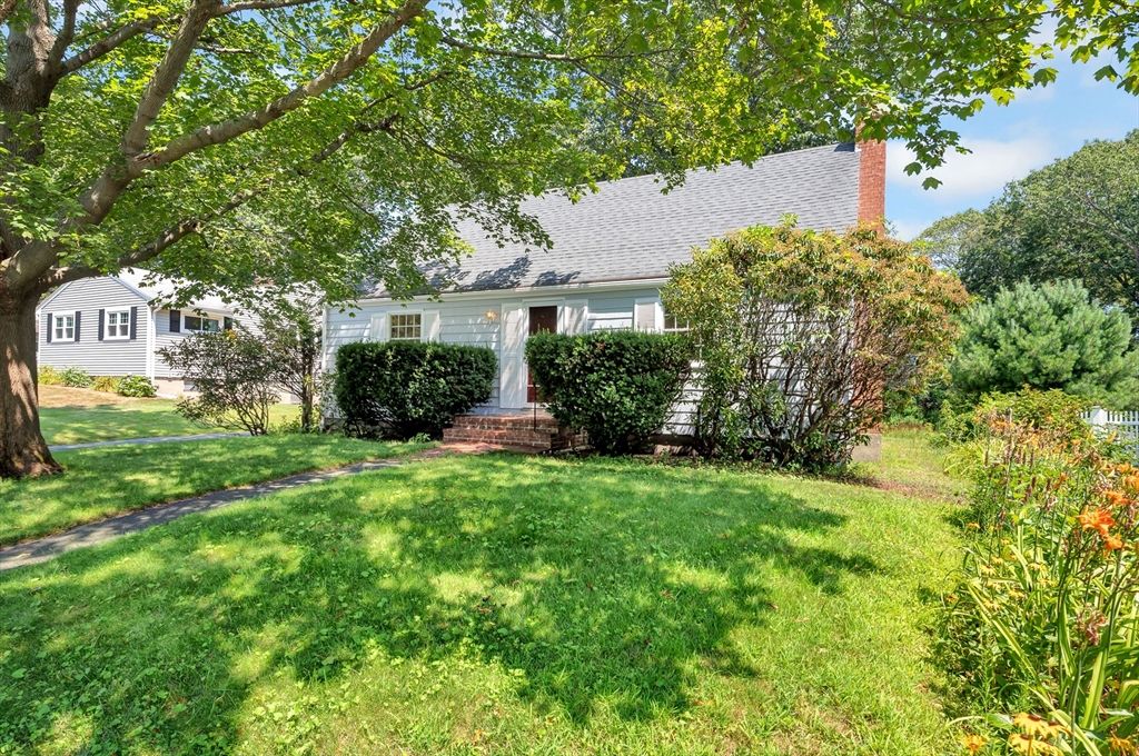 9 Middle St, Beverly, MA 01915