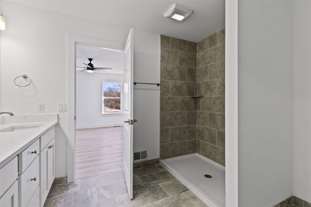 2571 E Valley Road, Adrian, MI 49221