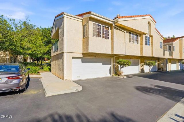 574 Charles Street, Moorpark, CA 93021