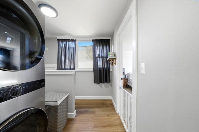 915 Cornell Ave, Yakima, WA 98902