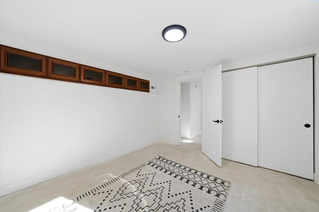 915 Cornell Ave, Yakima, WA 98902