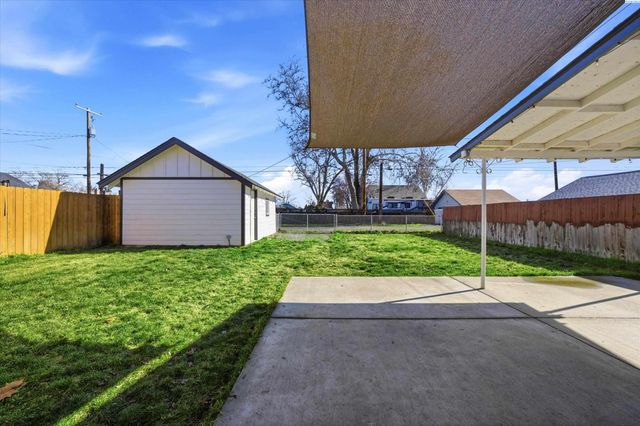 915 Cornell Ave, Yakima, WA 98902