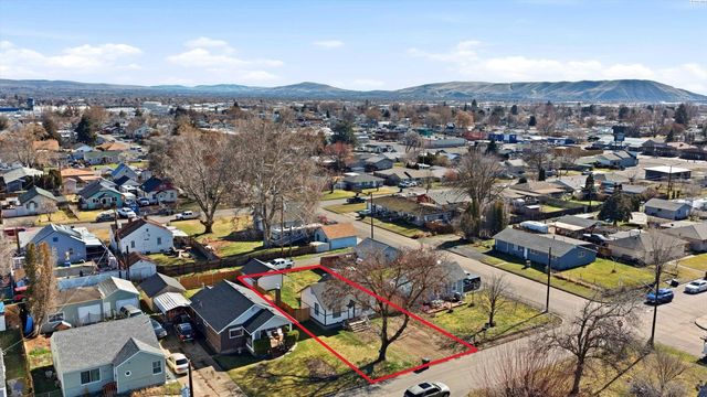 915 Cornell Ave, Yakima, WA 98902