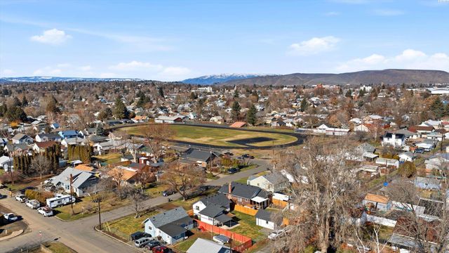 915 Cornell Ave, Yakima, WA 98902