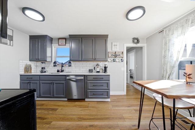 915 Cornell Ave, Yakima, WA 98902