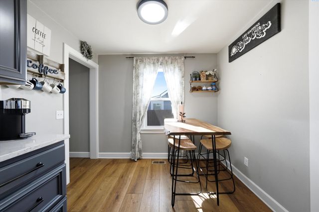 915 Cornell Ave, Yakima, WA 98902