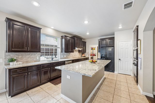 1607 Wood Creek Lane, Allen, TX 75002