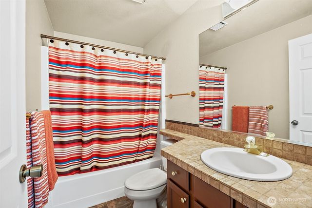 9304 Farwest Drive SW, Tacoma, WA 98498